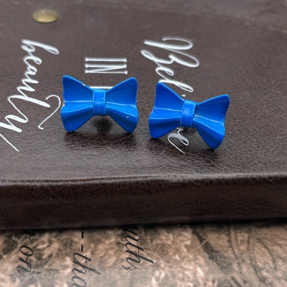 Vintage Cobalt Blue Bow Stud Earrings Retro Kitsch Statement Jewelry